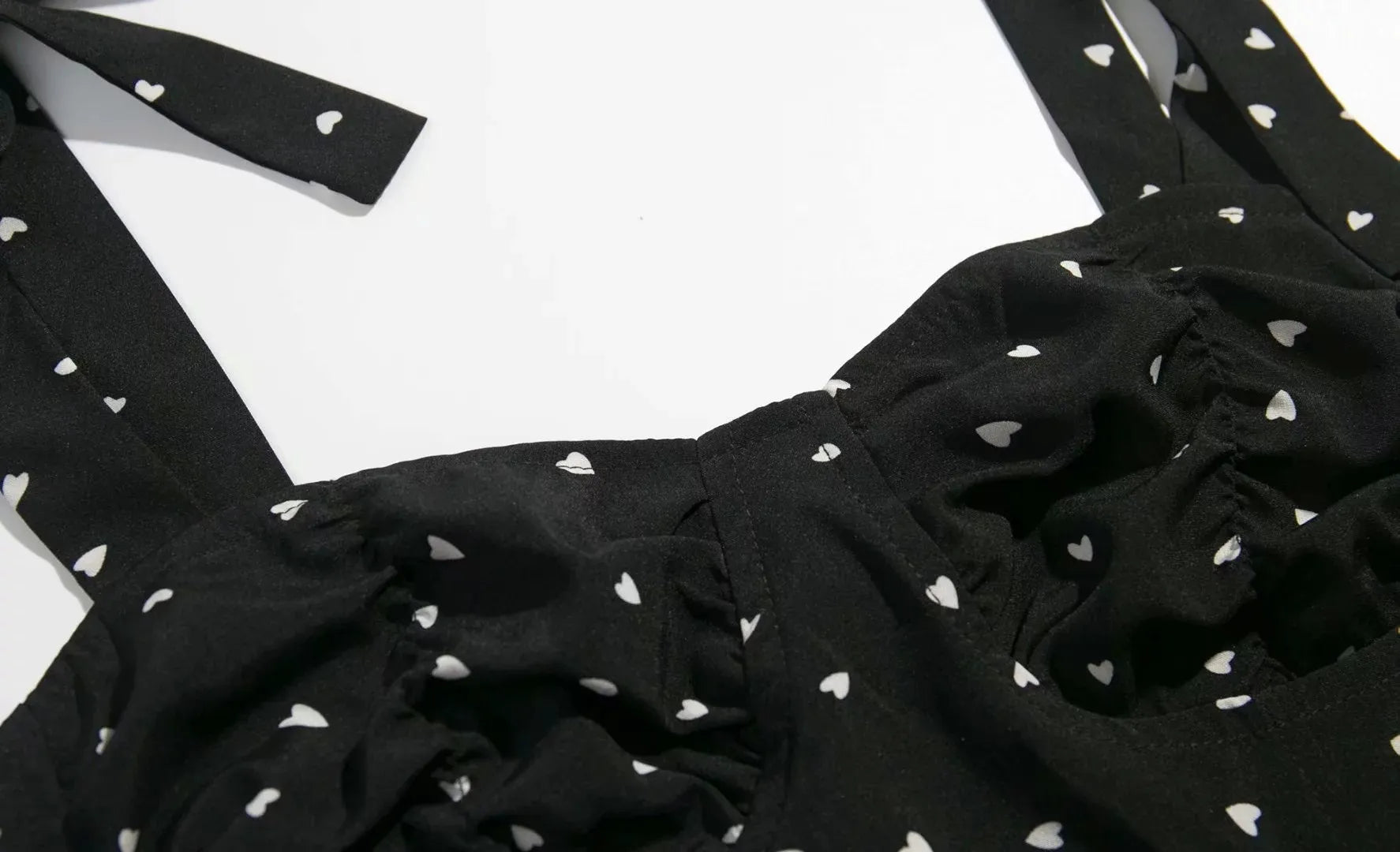 Liora| Tie-Strap Heart Print Crop Top