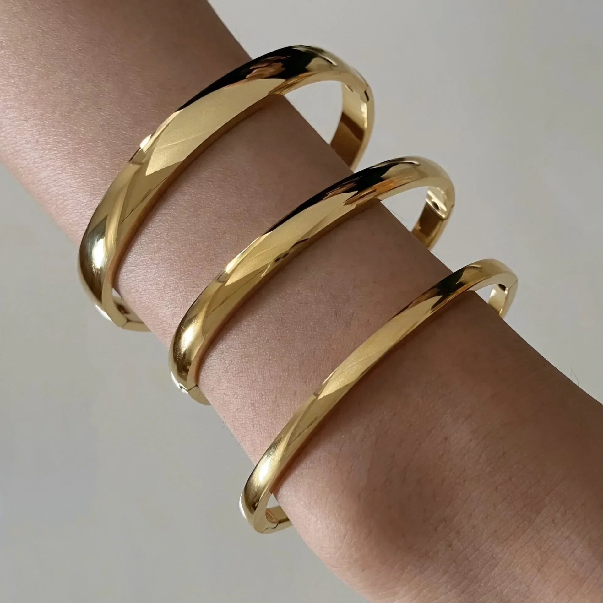 VICKY | Cuff Bracelet