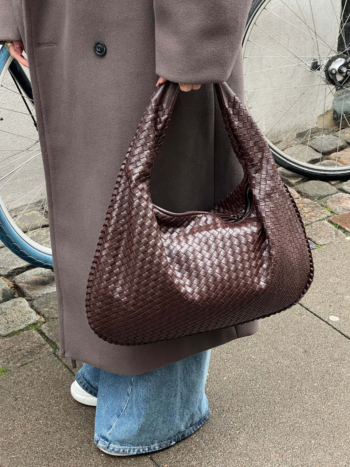 Esmay | Soft Woven Shoulderbag