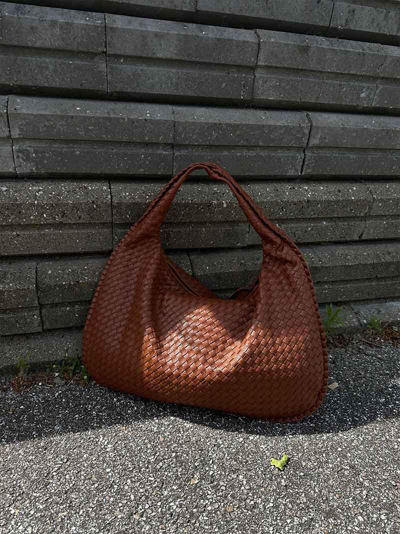 Esmay | Soft Woven Shoulderbag