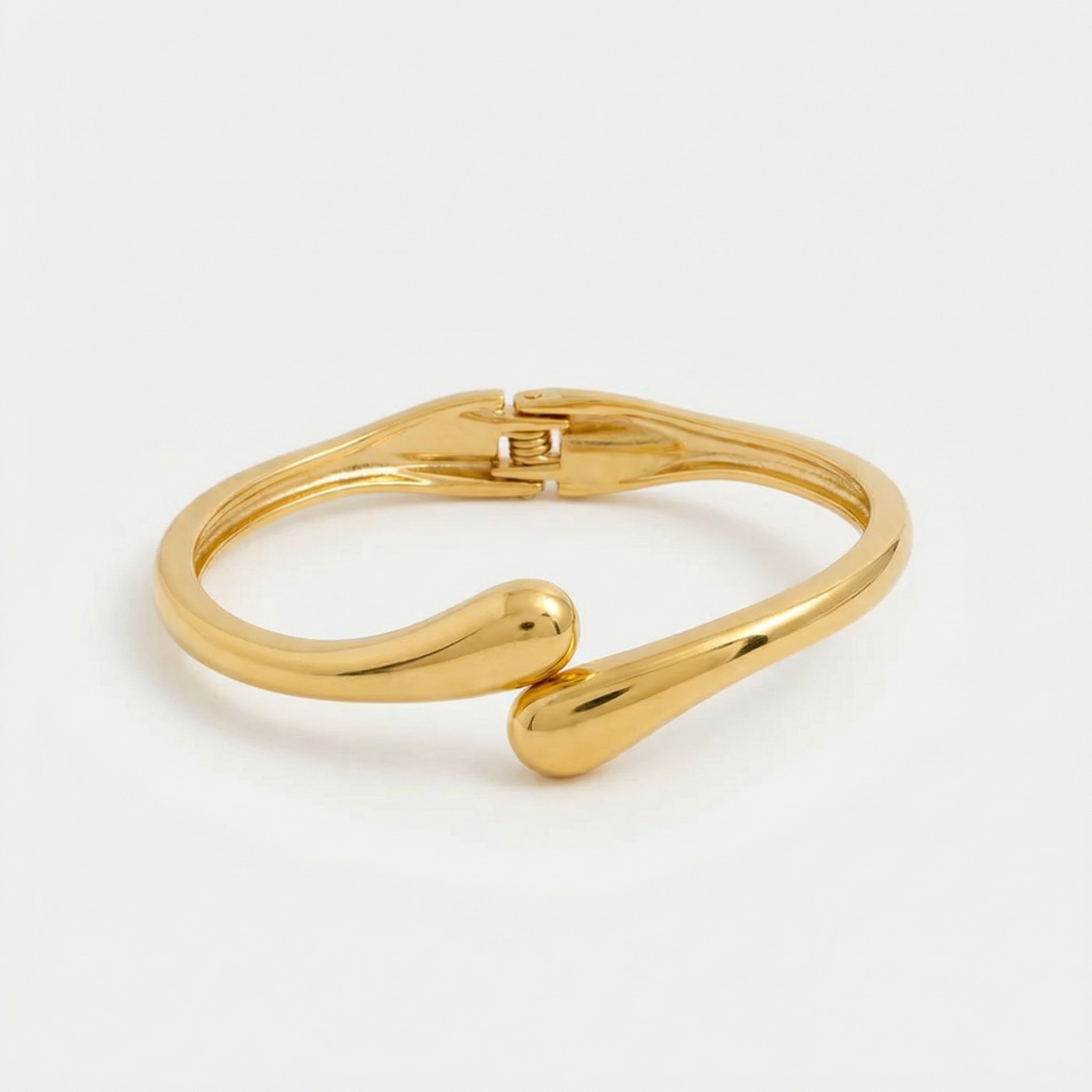 LYRA | Teardrop Bracelet